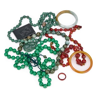 Lot 309 - A MIXED LOT OF HARDSTONE JEWELLERY