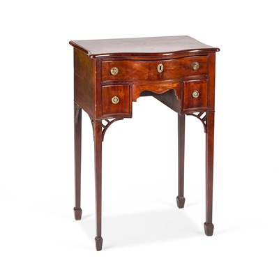 Lot 860 - A SMALL GEORGE III MAHOGANY SIDE TABLE