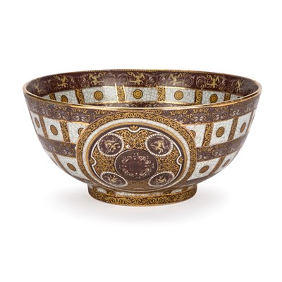 Lot 59 - A LARGE CRACKLE-GLAZED 'MEDALLIONS' BOWL