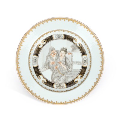 Lot 171 - A CHINESE GRISAILLE-DECORATED PORCELAIN PLATE