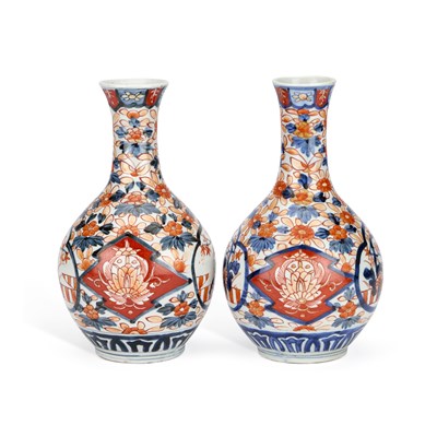 Lot 164 - A PAIR OF JAPANESE IMARI VASES