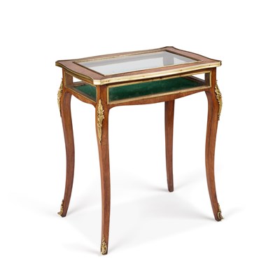 Lot 986 - A 19TH CENTURY ORMOLU-MOUNTED ROSEWOOD BIJOUTERIE TABLE