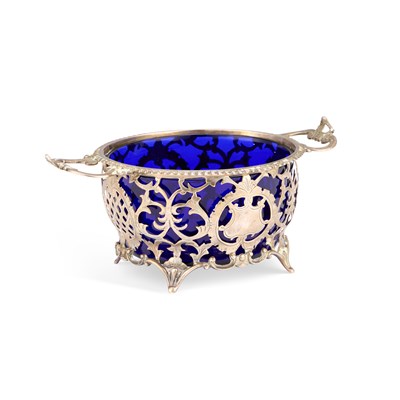 Lot 406 - AN EDWARDIAN SILVER SWEETMEATS BASKET