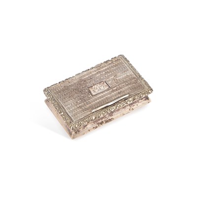 Lot 496 - A GEORGE IV SILVER SNUFF BOX