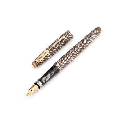 Lot 816 - A PARKER 75 CISELE STERLING SILVER FOUNTAIN PEN