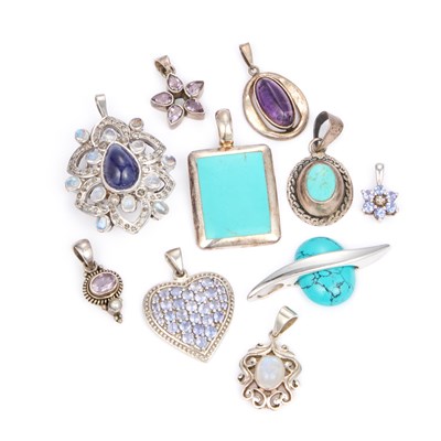 Lot 735 - A GROUP OF GEM-SET PENDANTS