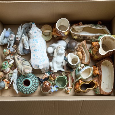 Lot 97 - TWO BOXES OF CERAMICS