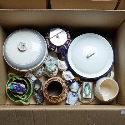 Lot 153 - TWO BOXES OF CERAMICS
