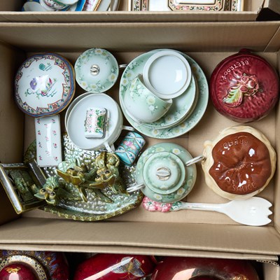Lot 167 - TWO BOXES OF CERAMICS