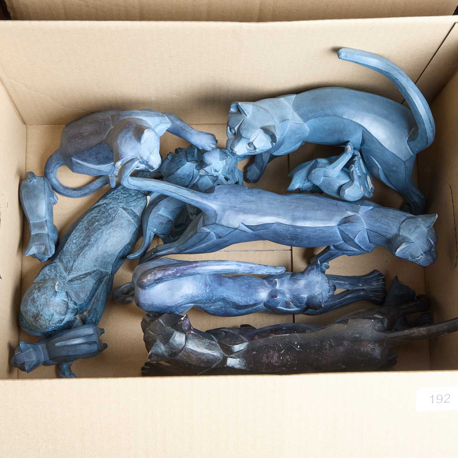 Lot 192 - A BOX OF BORDER FINE ARTS AND OTHER CAT MODELS