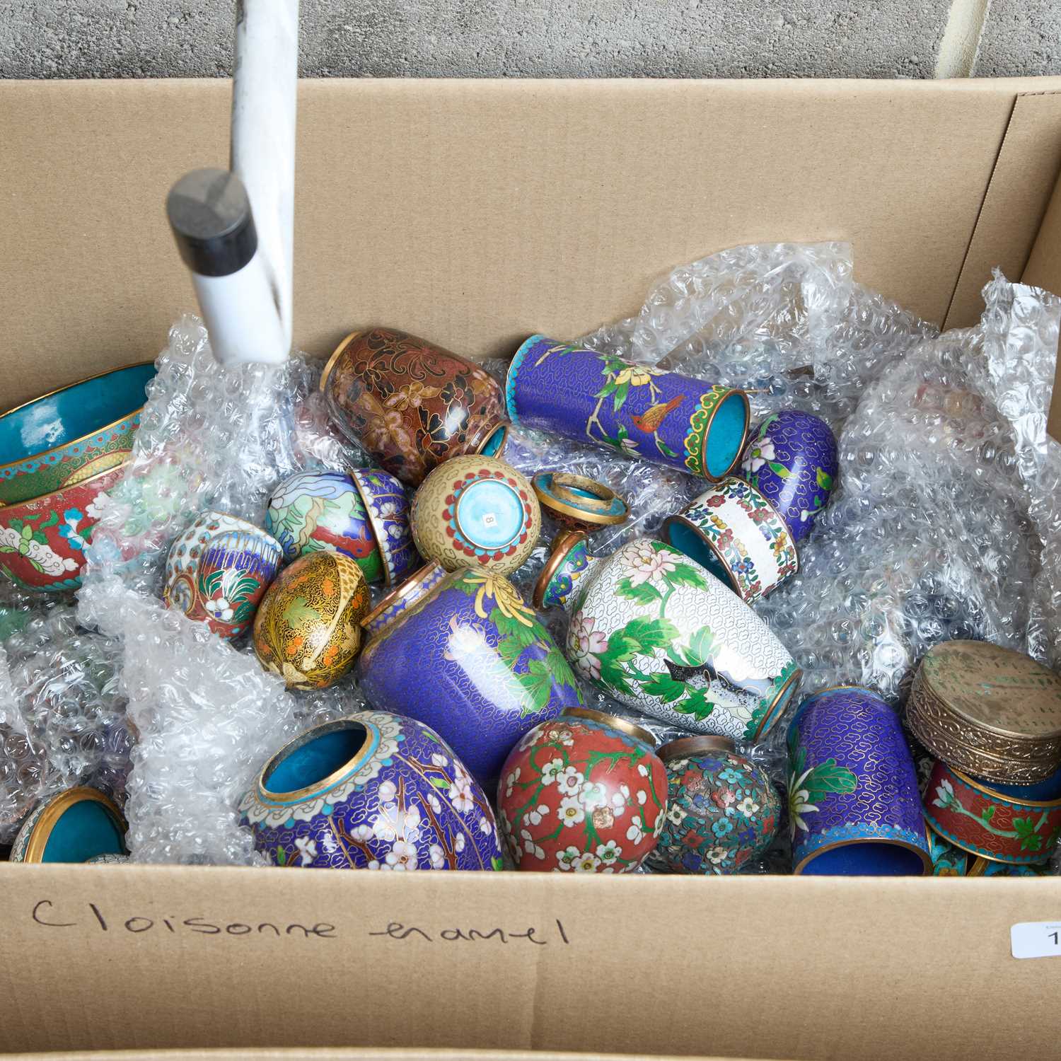 Lot 193 - A BOX OF CLOISONNE ENAMEL ARTICLES