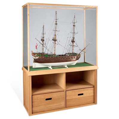 Lot 954 - A LARGE MODEL OF A GALLEON