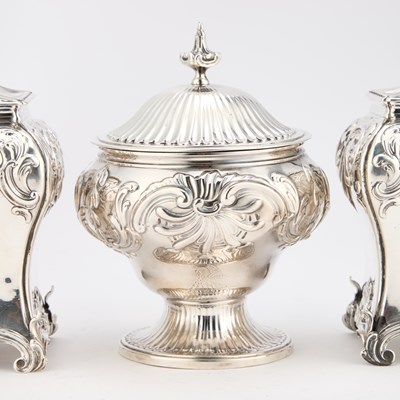Lot 536 - AN EARLY GEORGE III SILVER TEA CADDY SET