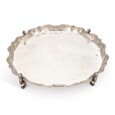 Lot 321 - A RARE AND LARGE 18TH CENTURY SPANISH COLONIAL SILVER SALVER