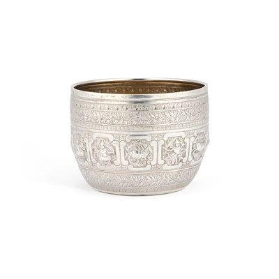 Lot 526 - A VICTORIAN SILVER 'BURMESE' BOWL