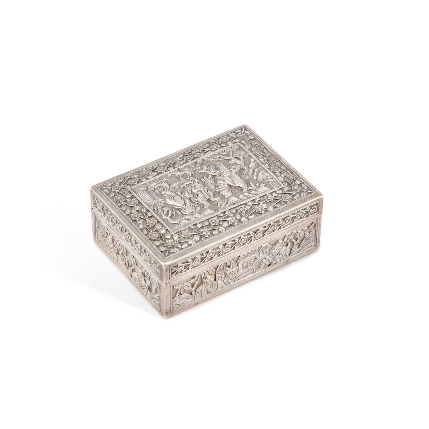 Lot 277 - A 19TH CENTURY CHINESE SILVER SNUFF BOX