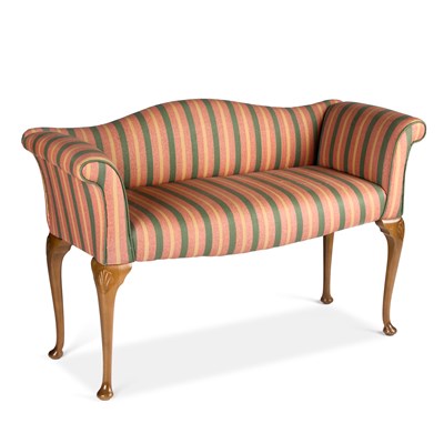 Lot 1062 - A 20TH CENTURY UPHOLSTERED WINDOW SEAT