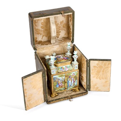 Lot 738 - A CONTINENTAL PORCELAIN TABLE CABINET