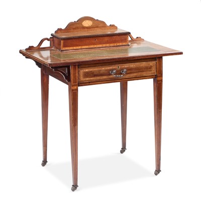 Lot 971 - AN EDWARDIAN INLAID MAHOGANY WRITING DESK