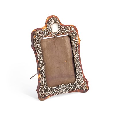 Lot 422 - A VICTORIAN SILVER-MOUNTED TORTOISESHELL PHOTOGRAPH FRAME