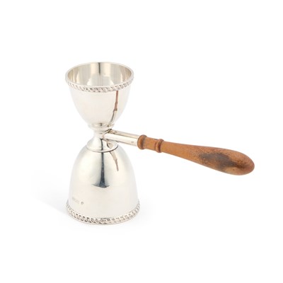 Lot 412 - AN ELIZABETH II SILVER JIGGER