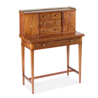 Lot 1017 - AN EDWARDIAN INLAID MAHOGANY DESK