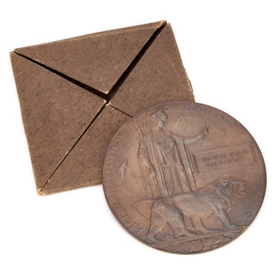 Lot 32 - A FIRST WORLD WAR DEATH PLAQUE