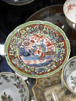 Lot 168 - A GROUP OF 18TH CENTURY AND LATER CHINESE PORCELAIN TEA BOWLS AND SAUCERS