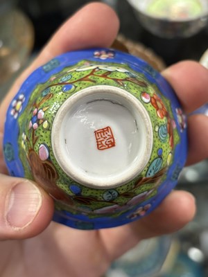 Lot 168 - A GROUP OF 18TH CENTURY AND LATER CHINESE PORCELAIN TEA BOWLS AND SAUCERS