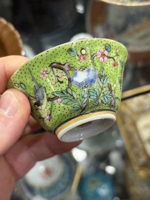 Lot 168 - A GROUP OF 18TH CENTURY AND LATER CHINESE PORCELAIN TEA BOWLS AND SAUCERS