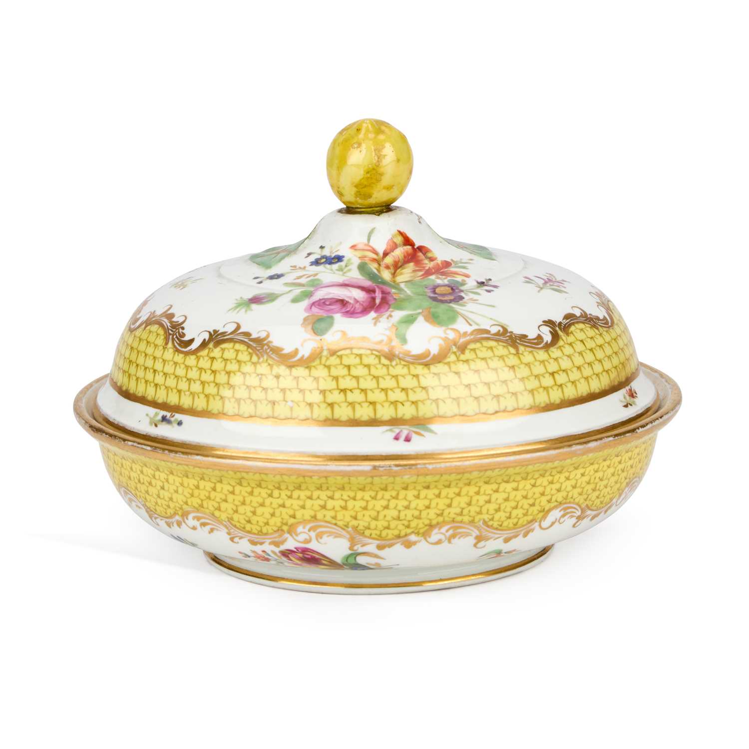 Lot 77 - A VIENNA PORCELAIN TUREEN AND COVER