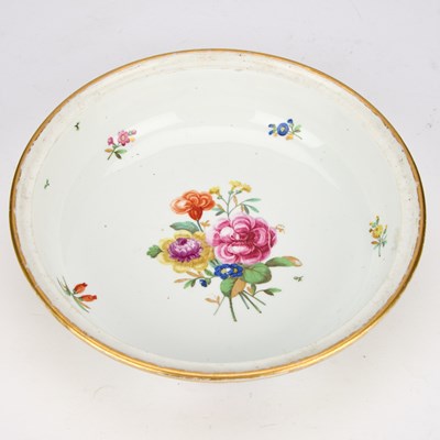 Lot 77 - A VIENNA PORCELAIN TUREEN AND COVER