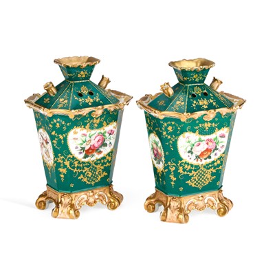 Lot 66 - A PAIR OF PARIS PORCELAIN POTPOURRI VASES AND COVERS