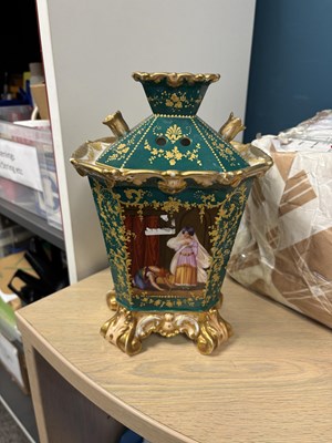 Lot 66 - A PAIR OF PARIS PORCELAIN POTPOURRI VASES AND COVERS