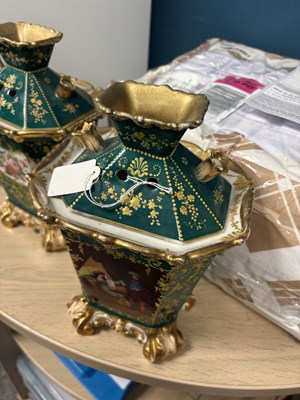 Lot 66 - A PAIR OF PARIS PORCELAIN POTPOURRI VASES AND COVERS