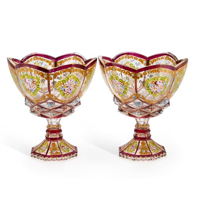 Lot 49 - A PAIR OF VENETIAN ENAMELLED GLASS BOWLS
