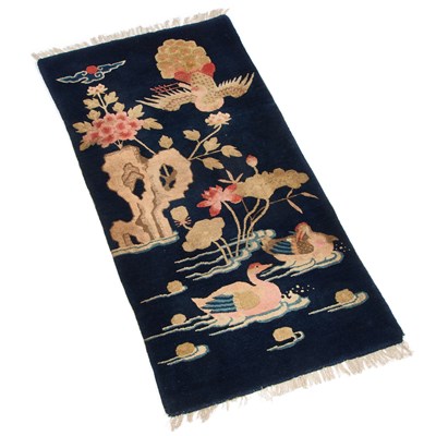 Lot 924 - A CHINESE BAOTOU RUG