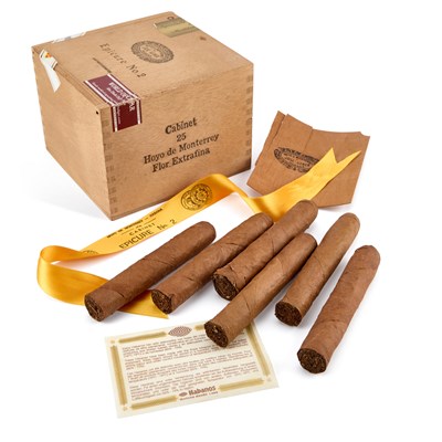 Lot 334 - A BOX OF HOYO DE MONTERREY “EPICURE No. 2” HAVANA CIGARS