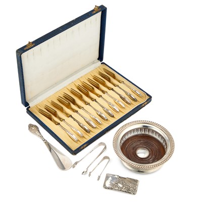 Lot 127 - A GROUP OF SILVER