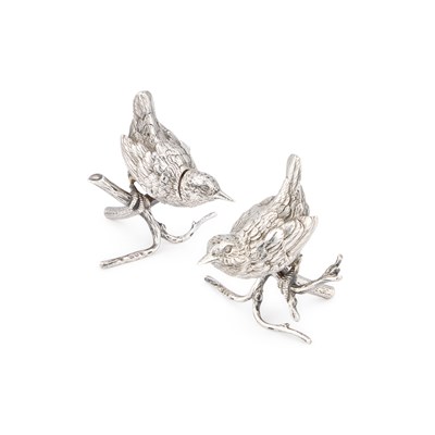 Lot 218 - A FINE PAIR OF VICTORIAN SILVER NOVELTY BIRD PEPPERETTES