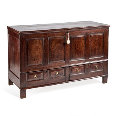 Lot 392 - AN 18TH CENTURY OAK MULE CHEST