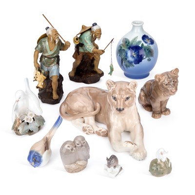 Lot 57 - A MIXED LOT OF ROYAL COPENHAGEN PORCELAIN FIGURES AND ORIENTAL MUD MEN
