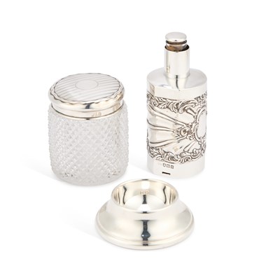 Lot 343 - A GEORGE V SILVER-MOUNTED PERFUME BOTTLE HOLDER