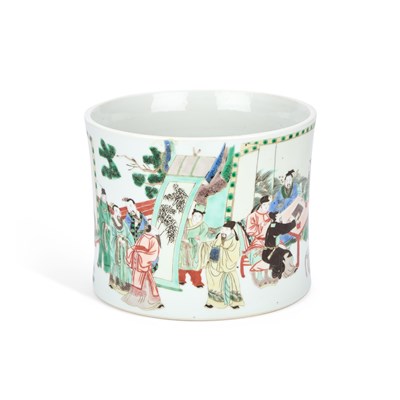 Lot 258 - A CHINESE FAMILLE VERTE PORCELAIN BRUSH POT