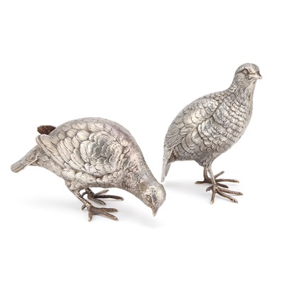 Lot 117 - A PAIR OF EARLY 20TH CENTURY CONTINENTAL SILVER TABLE MODELS OF GROUSE