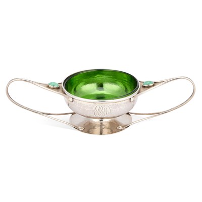 Lot 85 - AN AMERICAN STERLING SILVER ARTS AND CRAFTS TWO-HANDLED BOWL
