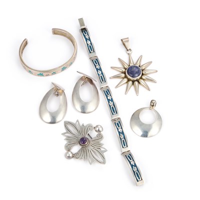 Lot 731 - A GROUP OF MEXICAN SILVER JEWELLERY