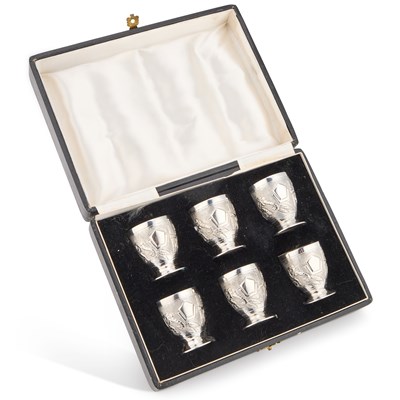 Lot 217 - A SET OF SIX ORIENTAL STERLING SILVER TOT CUPS
