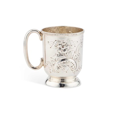 Lot 67 - A LATE VICTORIAN SILVER MUG