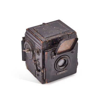 Lot 339 - A THORNTON PICKARD RUBY HORIZONTAL REFLEX PLATE CAMERA, CIRCA 1923